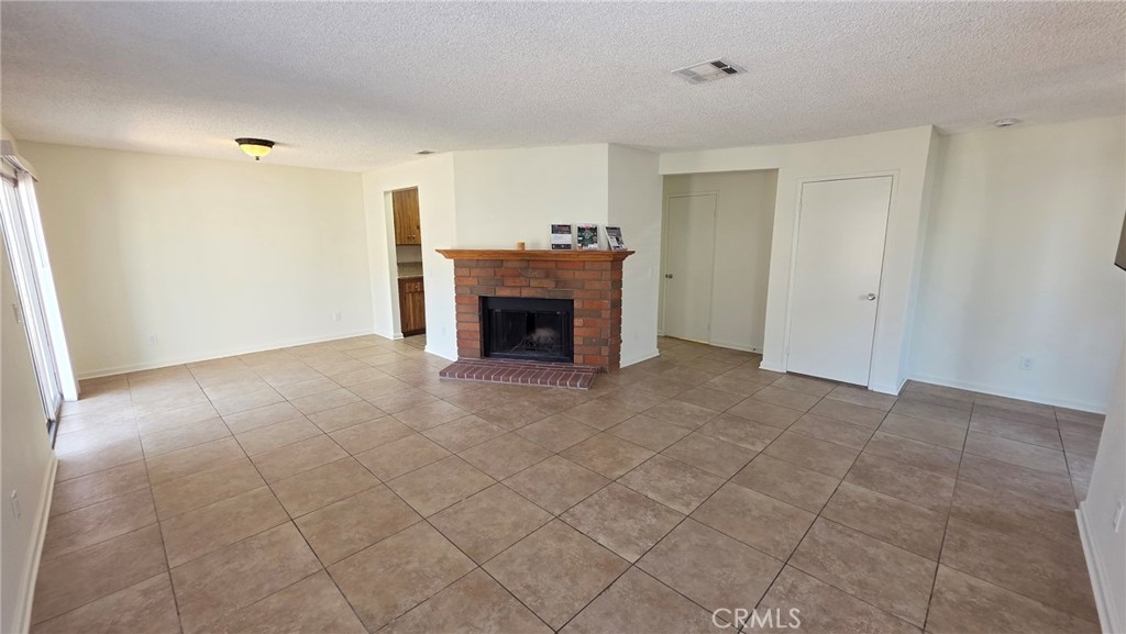 1020 Golden Springs A