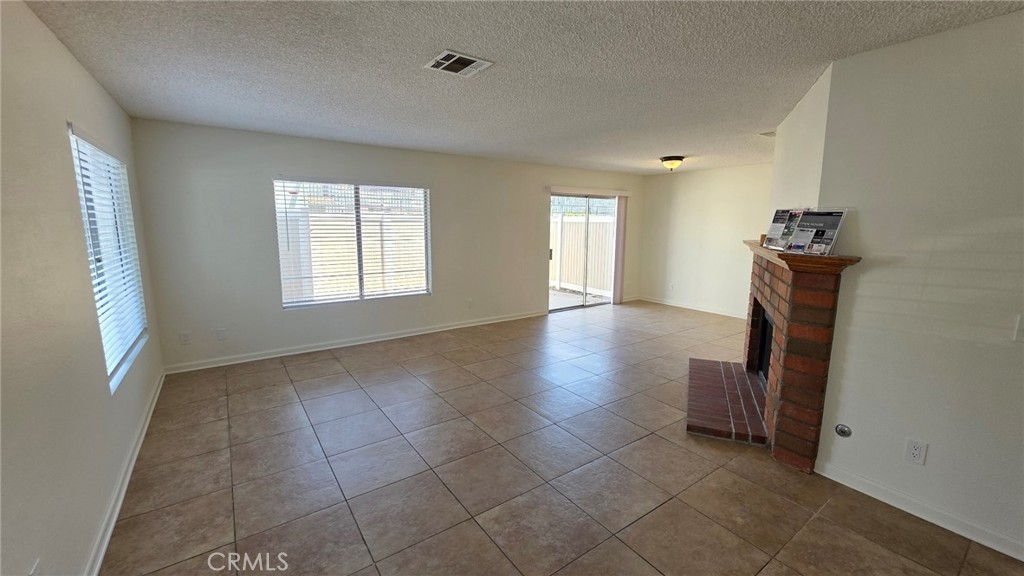 1020 Golden Springs A