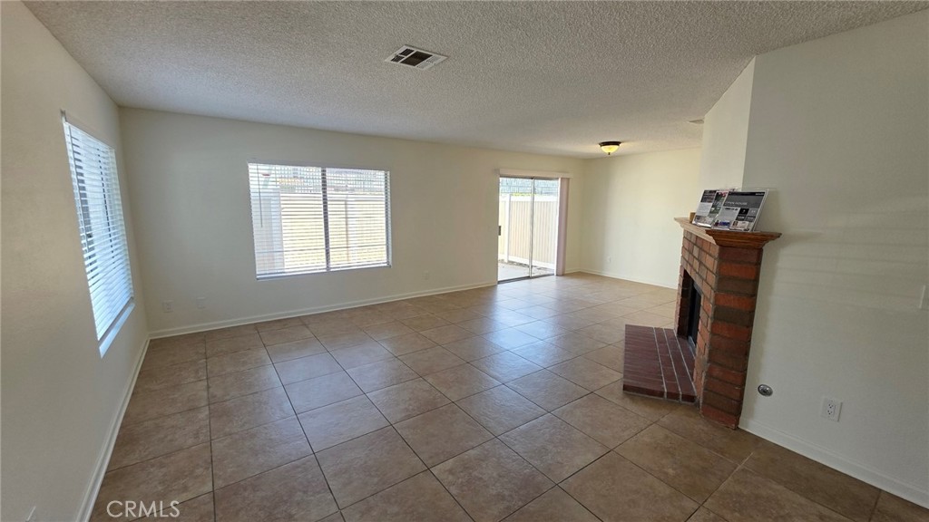 1020 Golden Springs A
