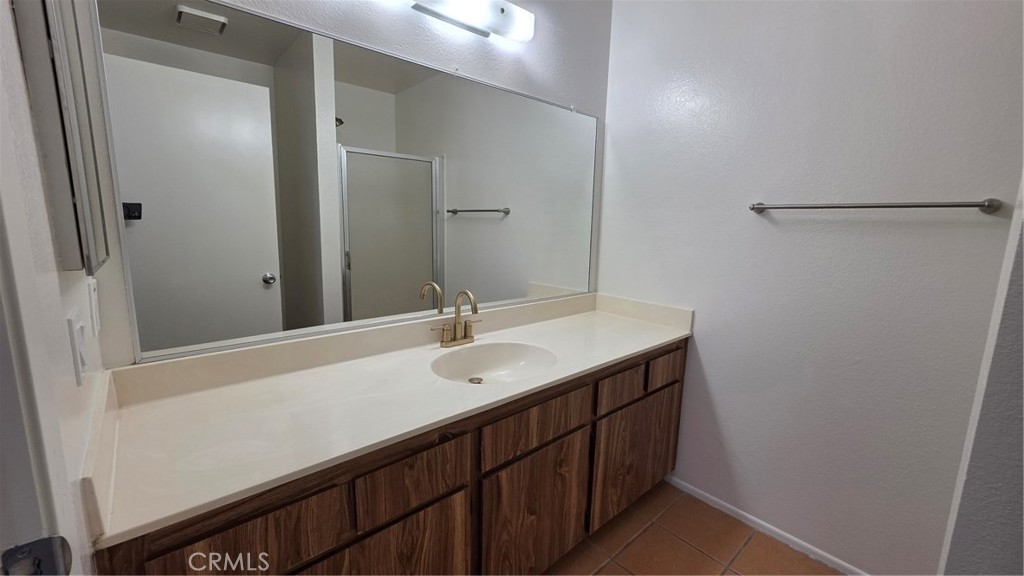 1020 Golden Springs A