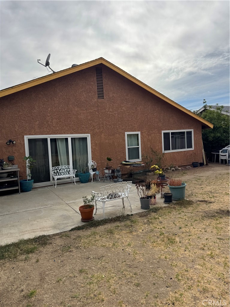 1669 W Phillips Drive