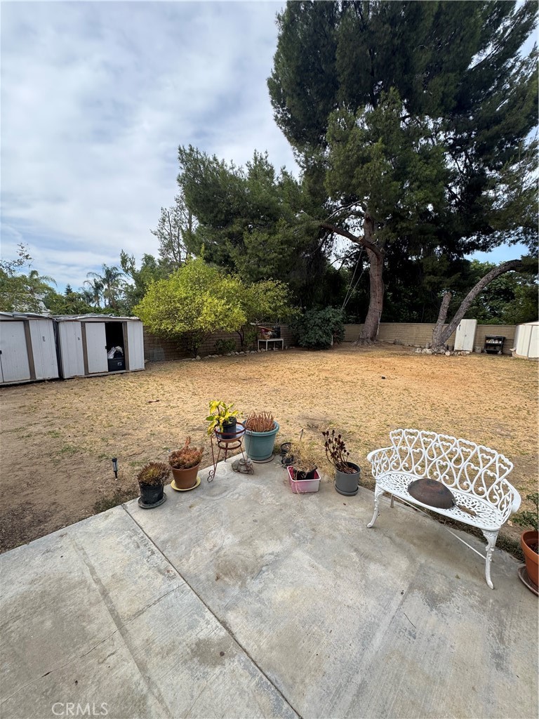 1669 W Phillips Drive
