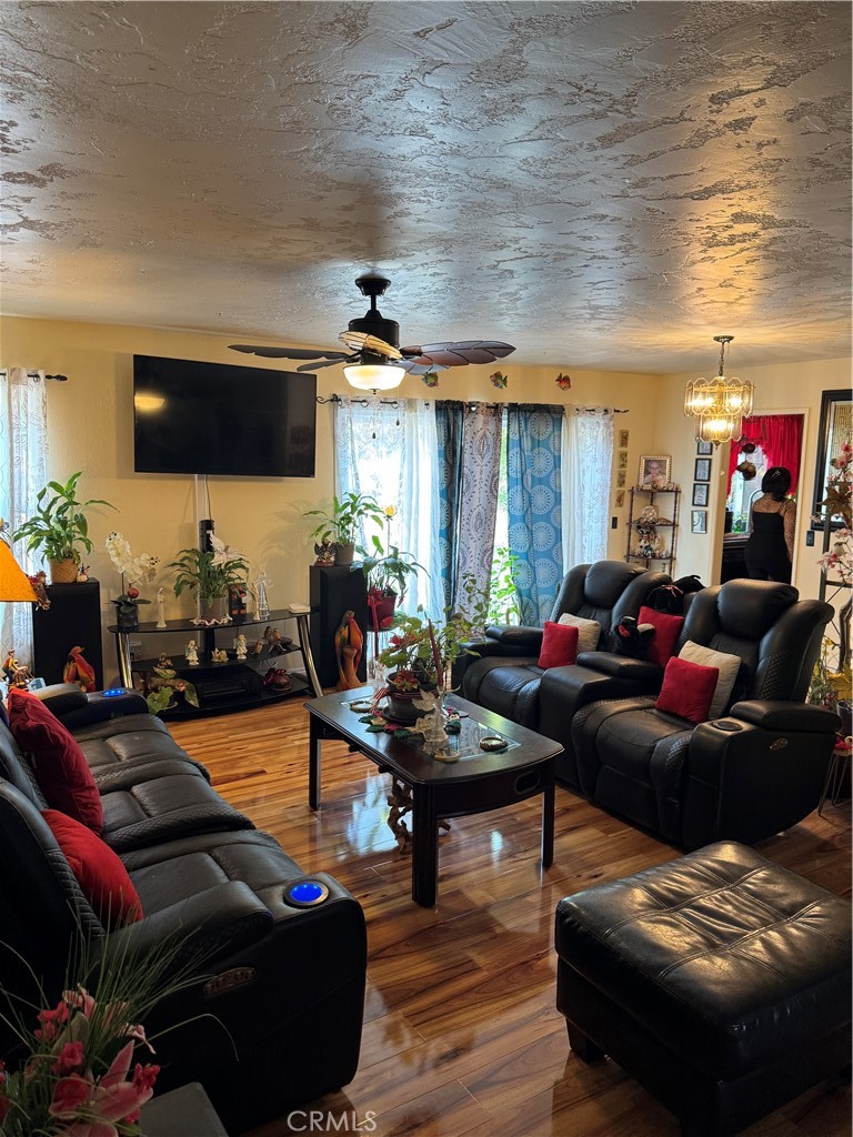 1669 W Phillips Drive