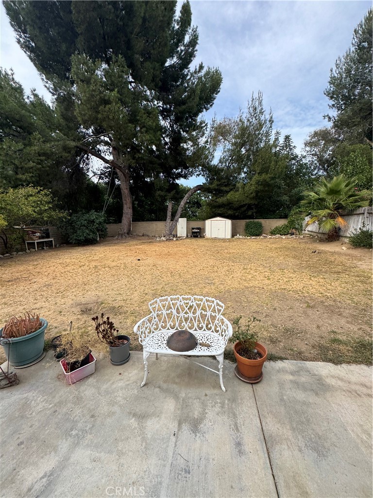 1669 W Phillips Drive
