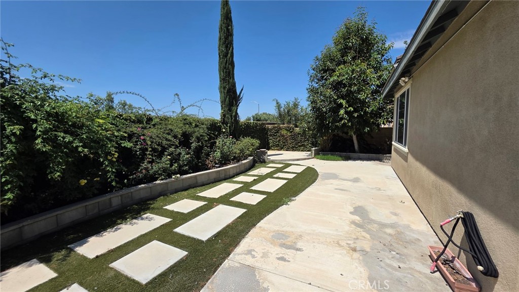 11916 Berlyn Dove Court