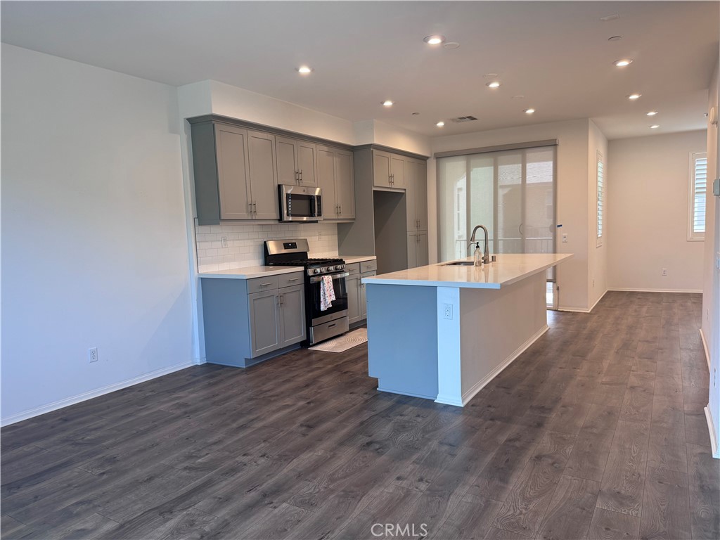 8141 Garden Park