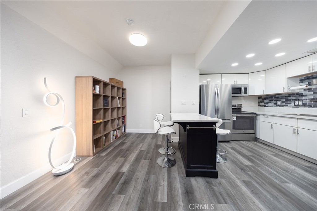 22725 Lakeway Drive 393