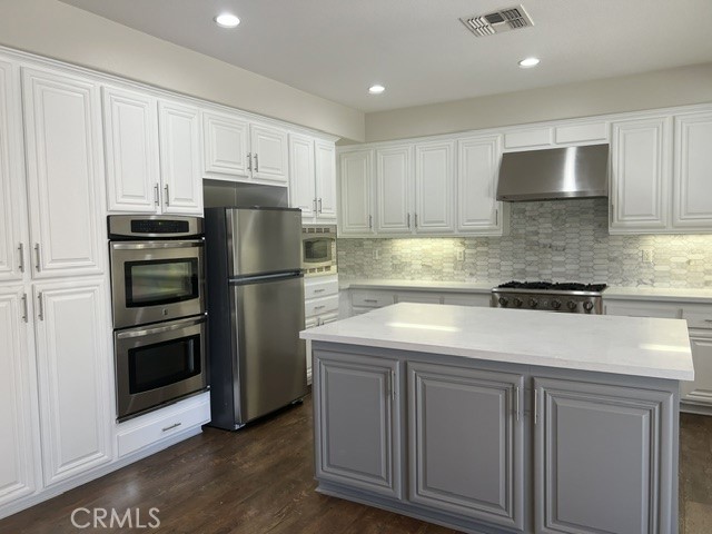 27840 Pointe Breeze