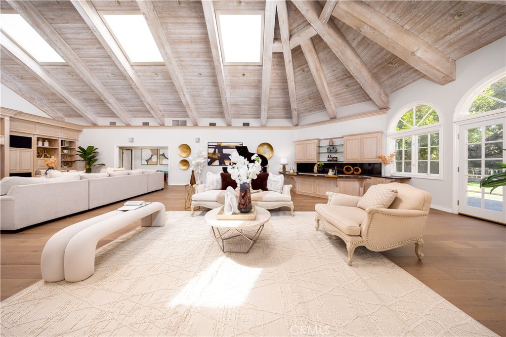 1531 Rodeo Road