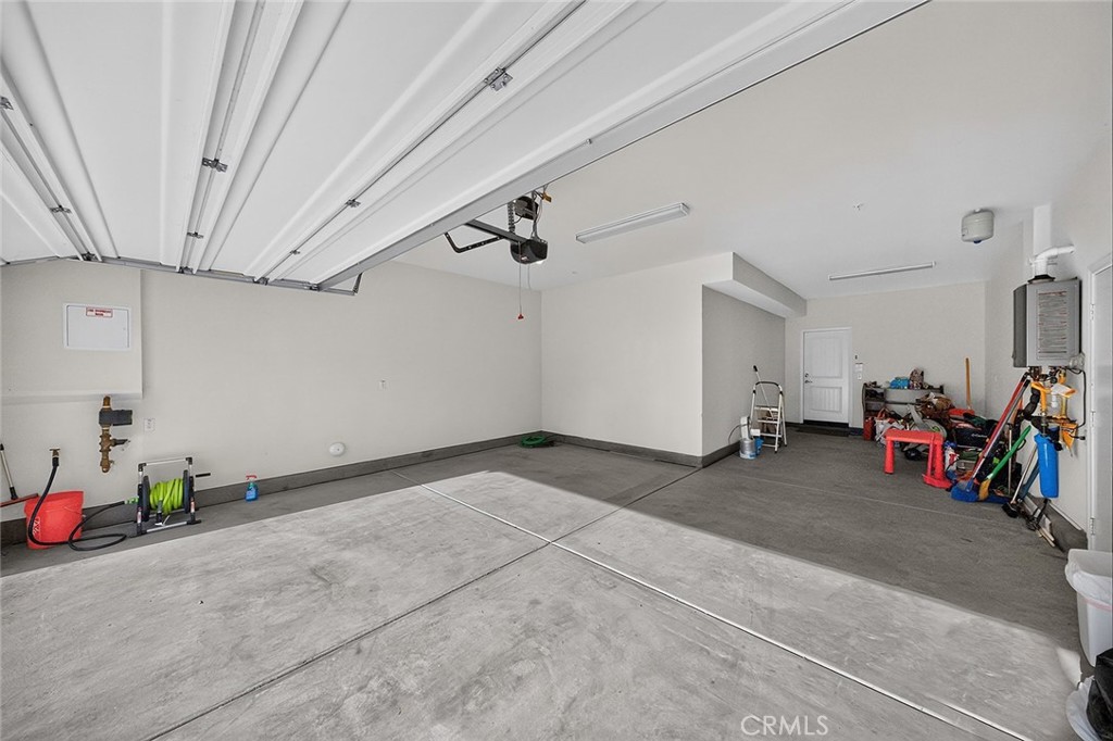 4060 S Bowery
