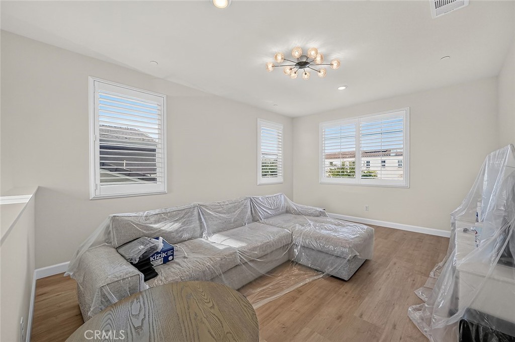 4060 S Bowery