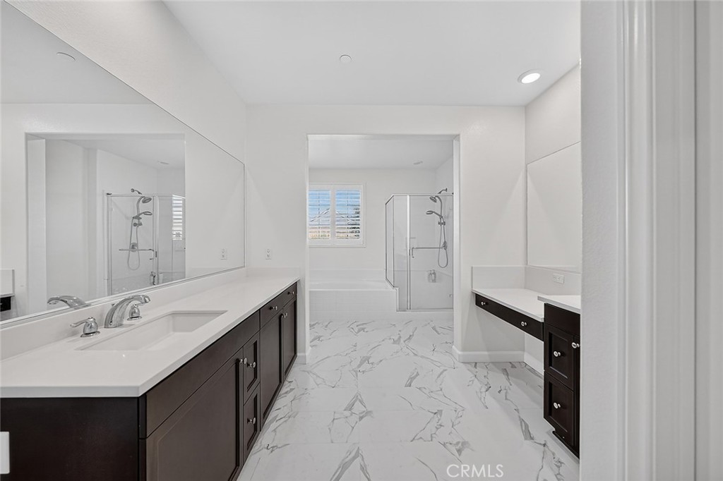 4060 S Bowery