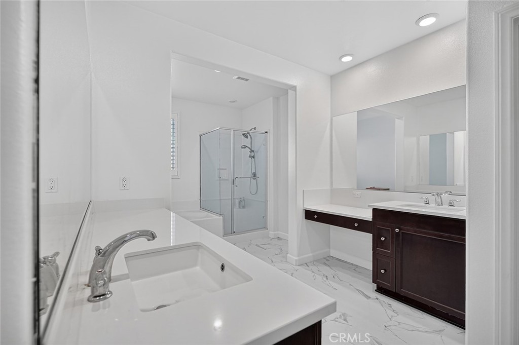 4060 S Bowery