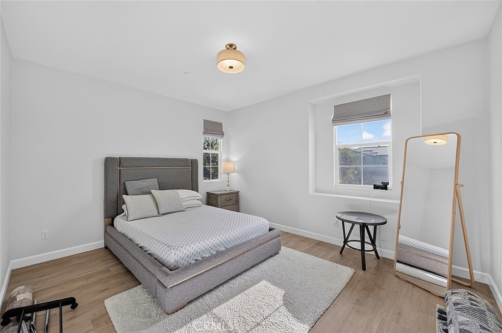 4060 S Bowery