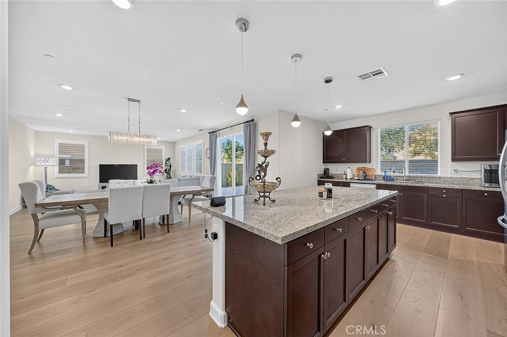 4060 S Bowery