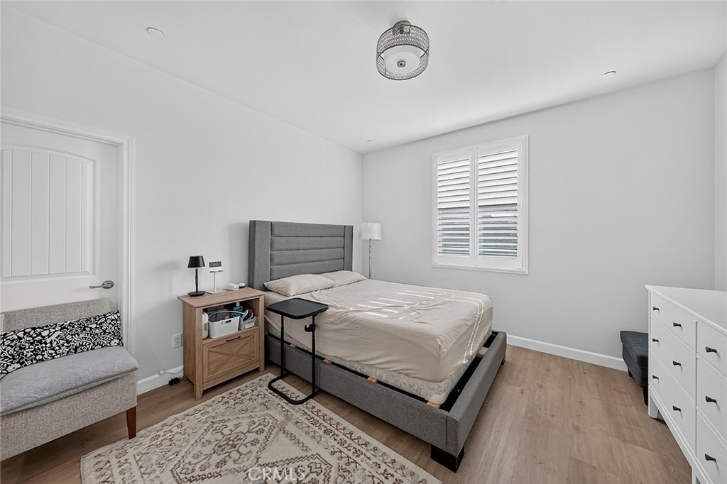 4060 S Bowery