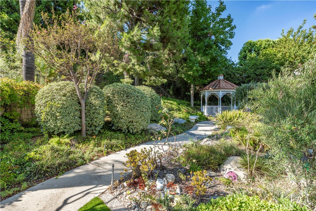 21111 Woodland Court
