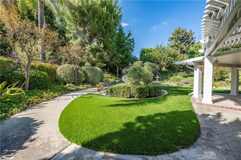 21111 Woodland Court