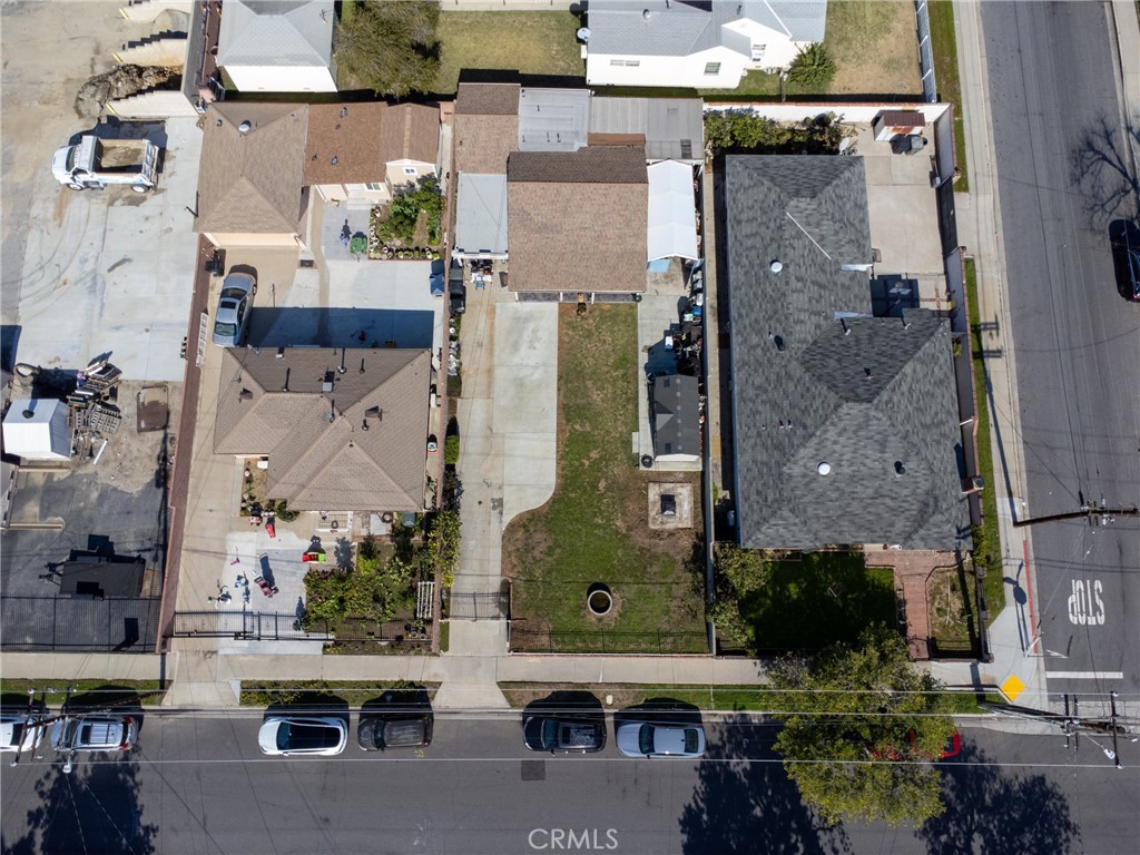 427 E Saxon Avenue