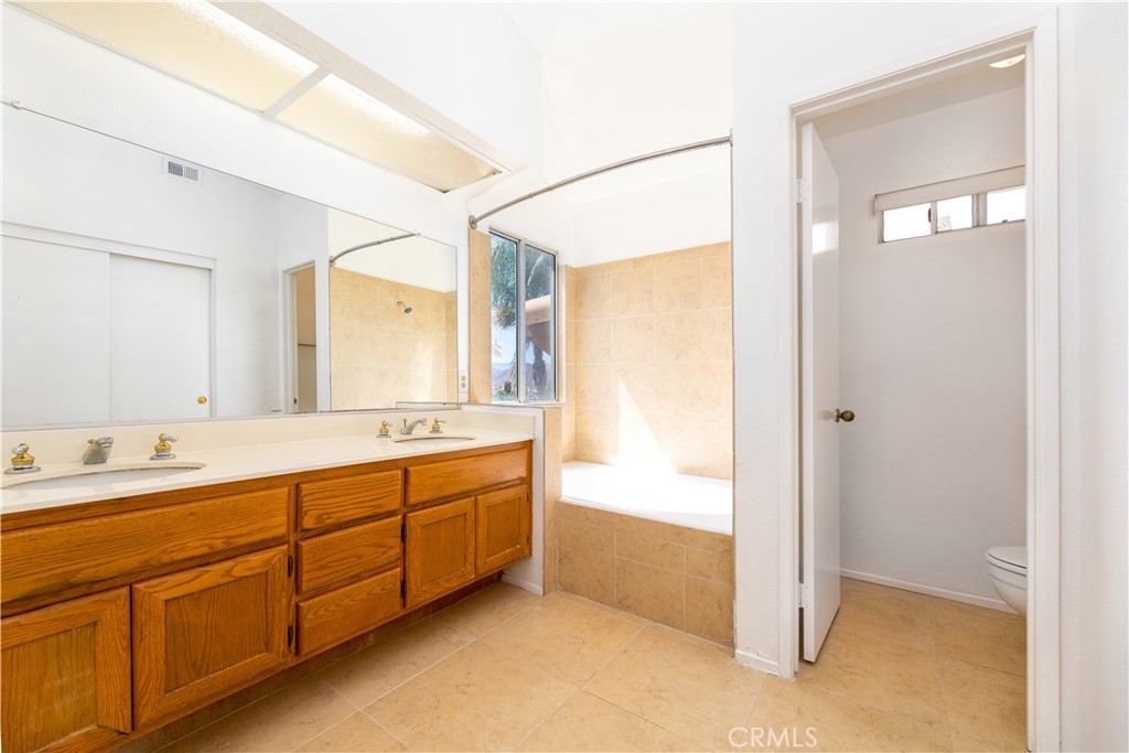 781 La Loma Lane