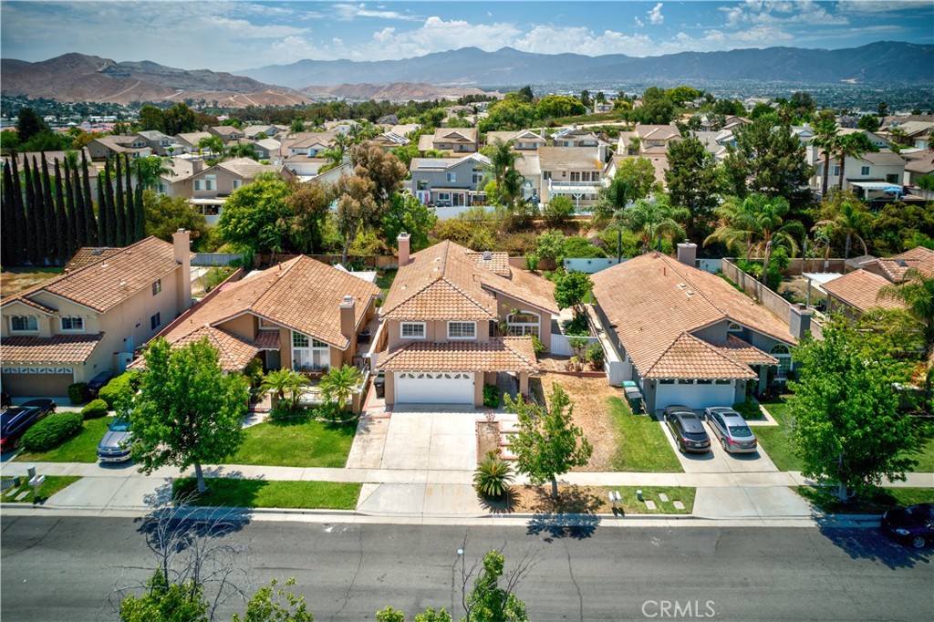 2112 Mammoth Lane
