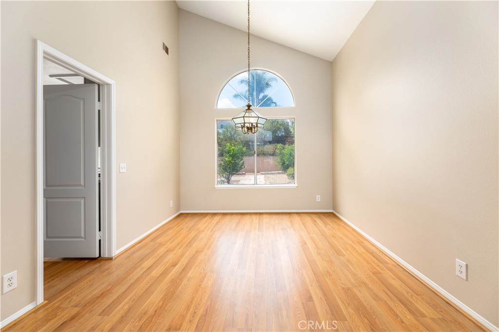 2112 Mammoth Lane