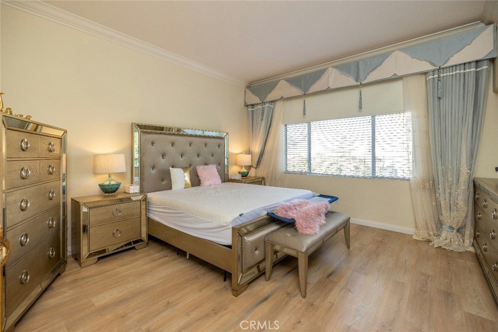 4908 Glickman Avenue