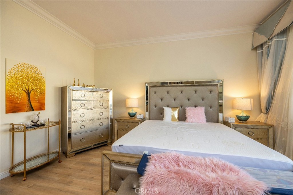 4908 Glickman Avenue