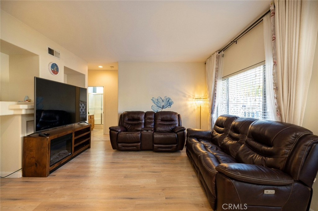 4908 Glickman Avenue