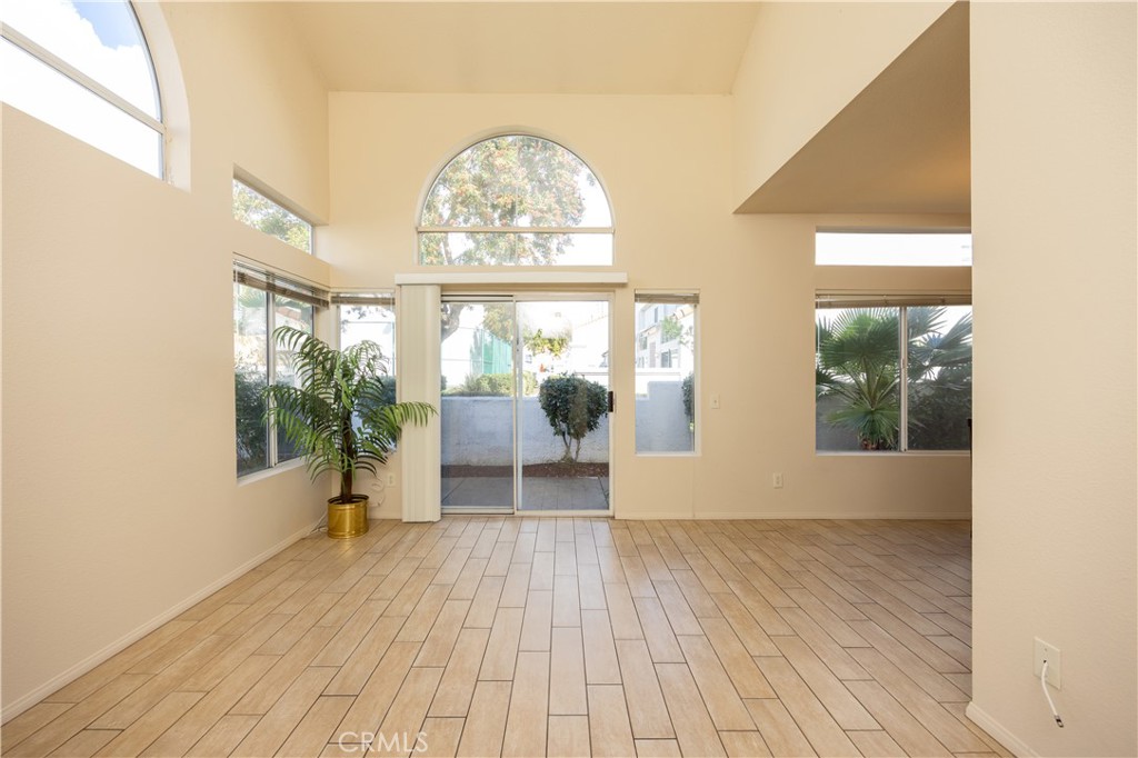 29464 Courtney Place