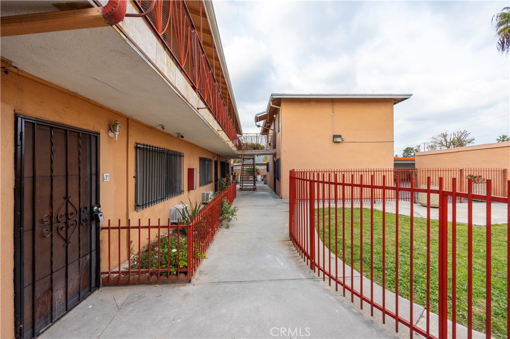 115 N Walnuthaven Drive 1