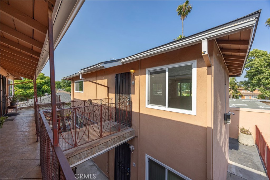 115 N Walnuthaven Drive 6