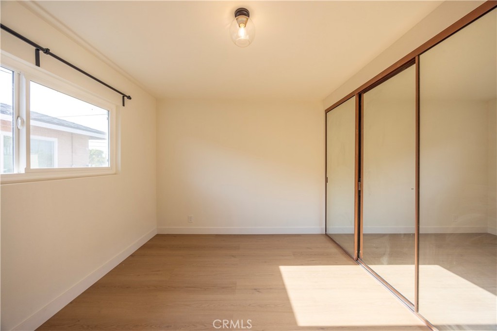 115 N Walnuthaven Drive 6