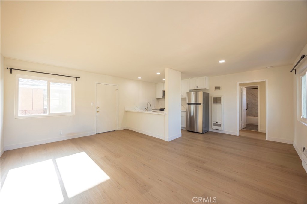 115 N Walnuthaven Drive 6