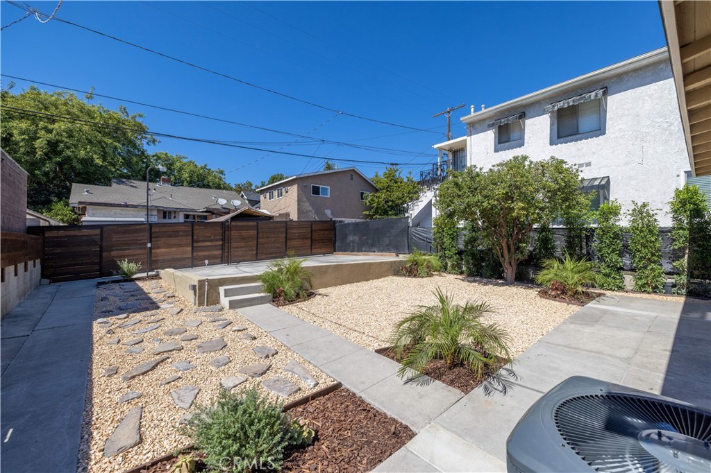 125 Robinson Street