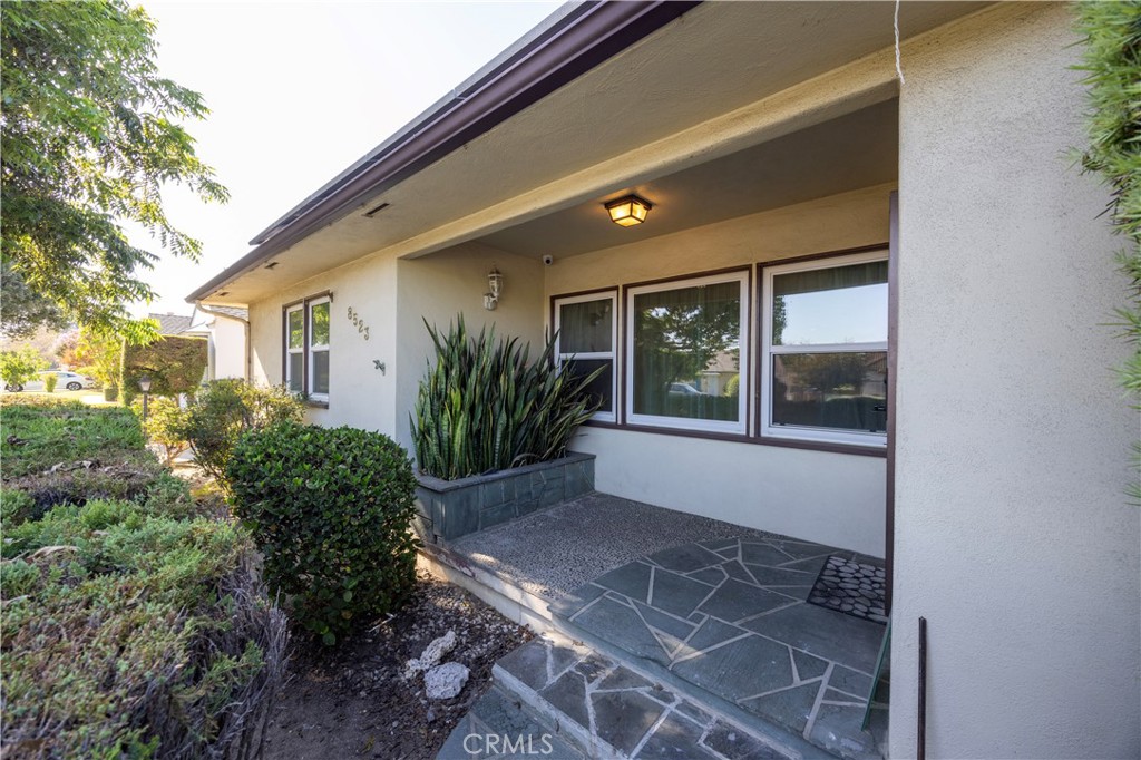 8523 Garibaldi Avenue