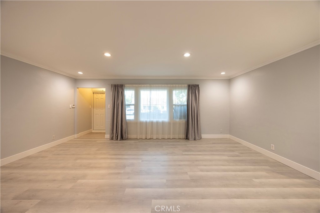 8523 Garibaldi Avenue