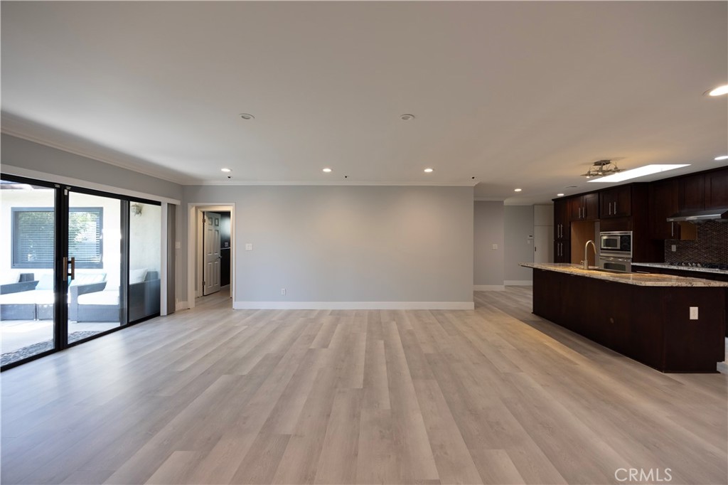 8523 Garibaldi Avenue