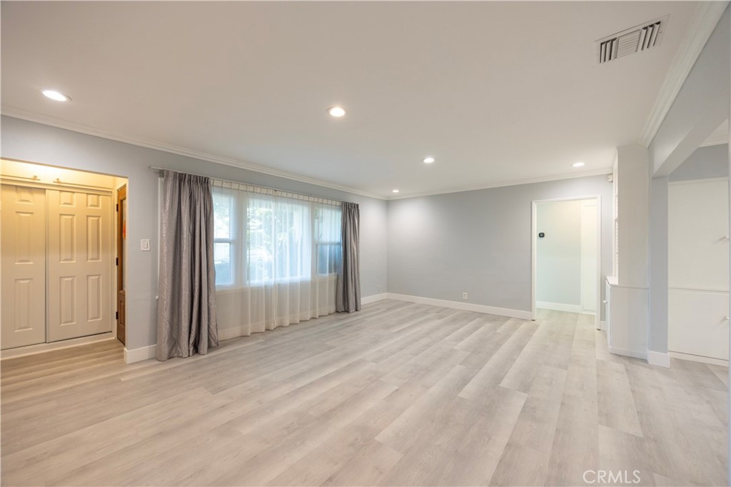 8523 Garibaldi Avenue