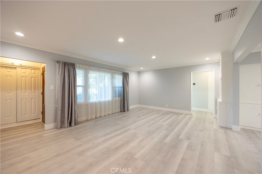 8523 Garibaldi Avenue