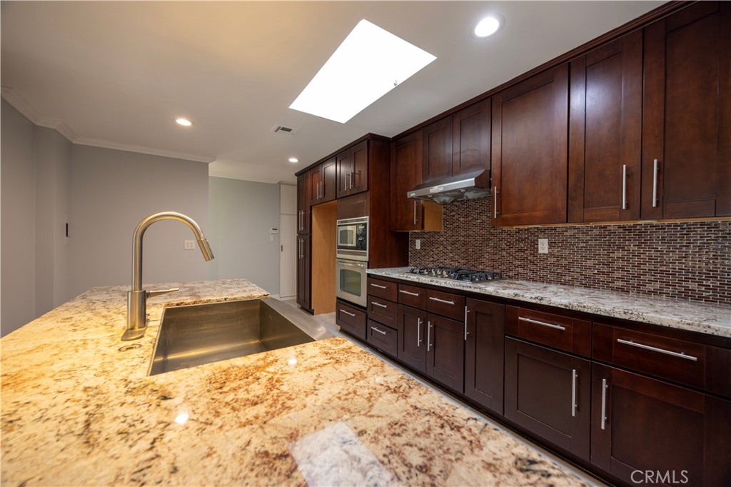 8523 Garibaldi Avenue