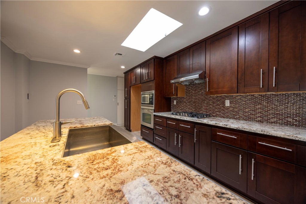 8523 Garibaldi Avenue