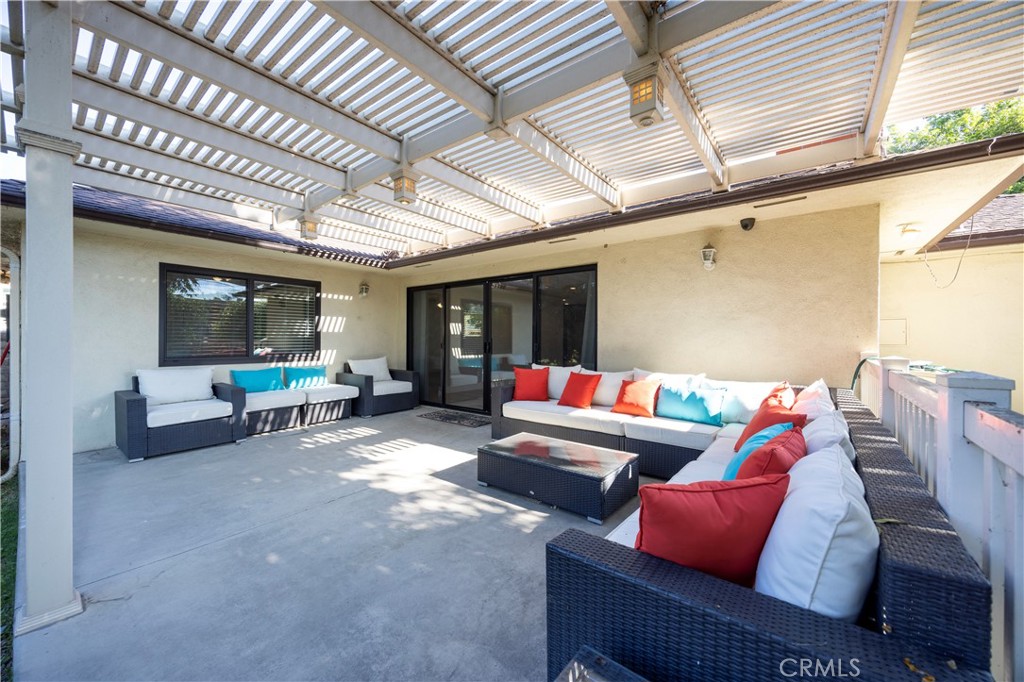 8523 Garibaldi Avenue