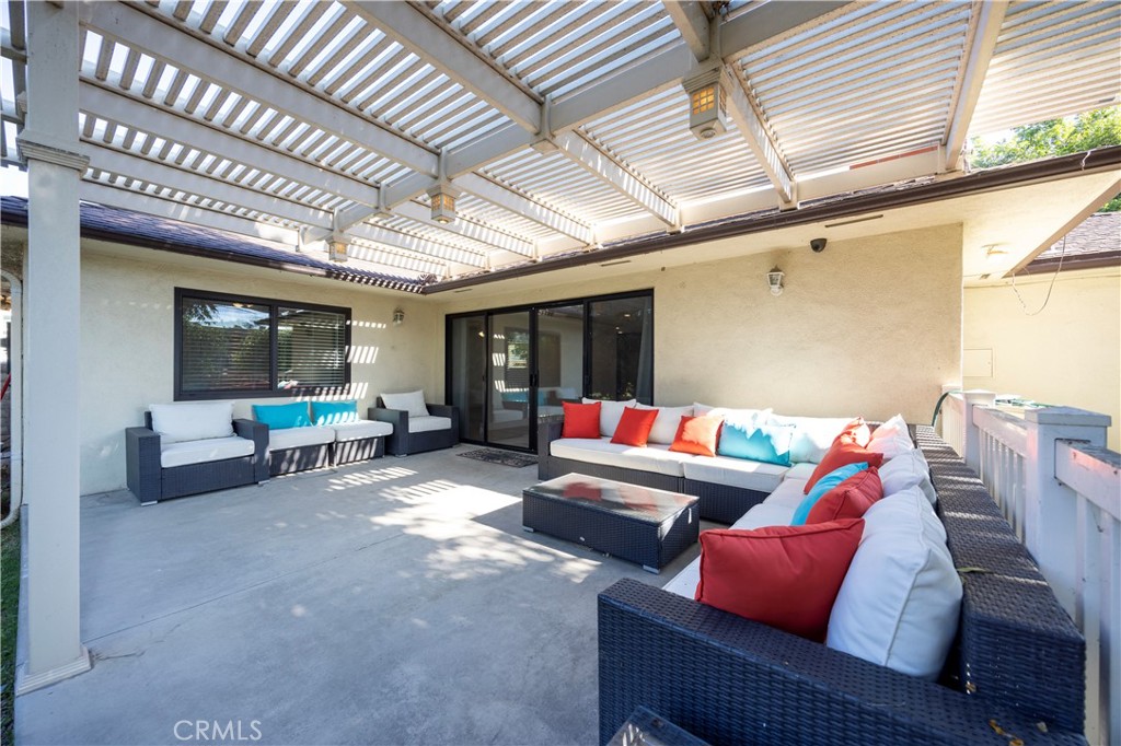 8523 Garibaldi Avenue