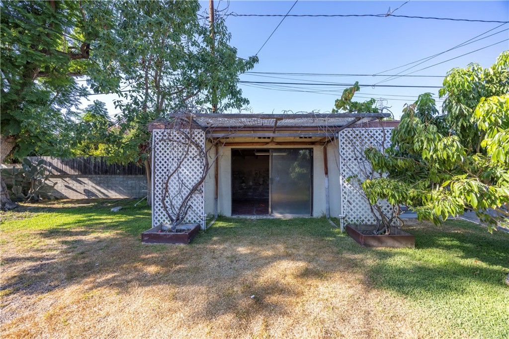 8523 Garibaldi Avenue