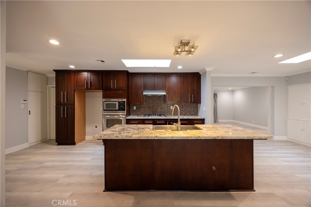 8523 Garibaldi Avenue