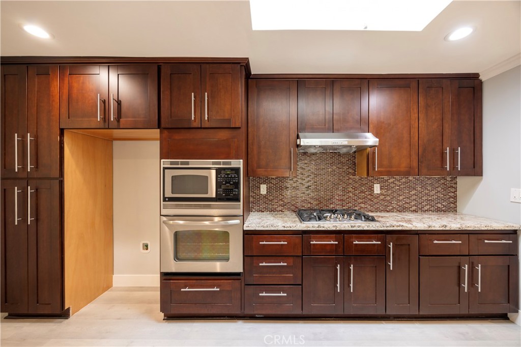 8523 Garibaldi Avenue