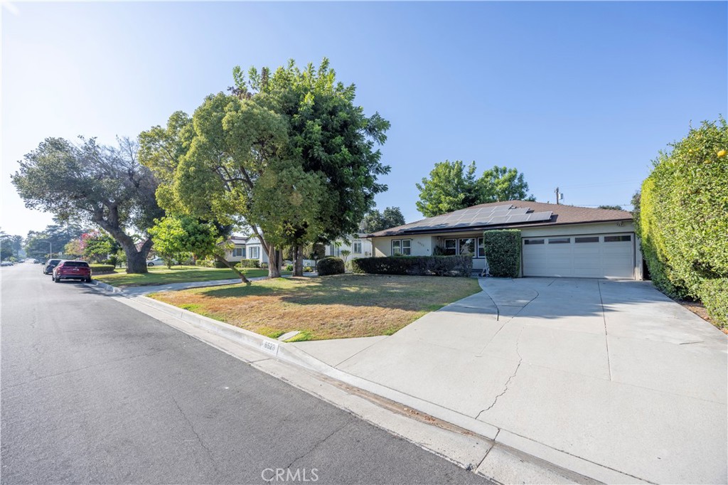 8523 Garibaldi Avenue