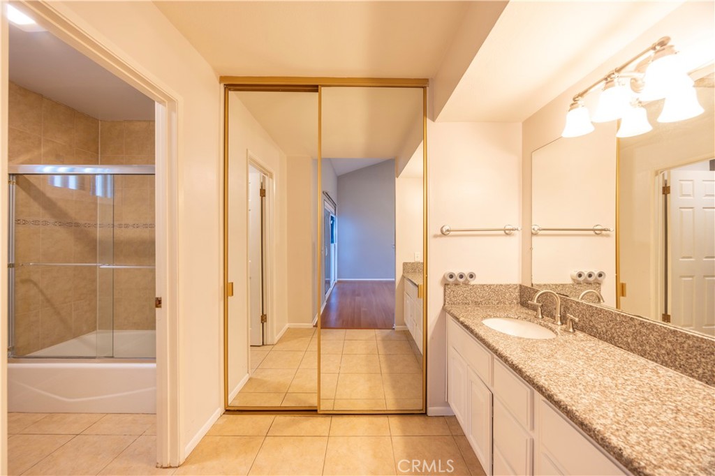 8520 Village Lane
