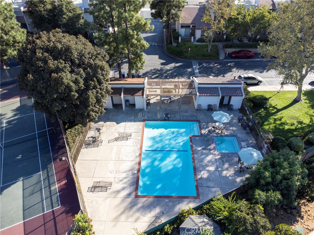 8520 Village Lane